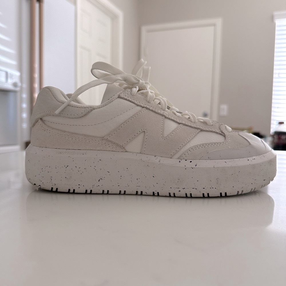 New Balance CT302 Cream Sneakers Unisex Mens 6/womens 7.5